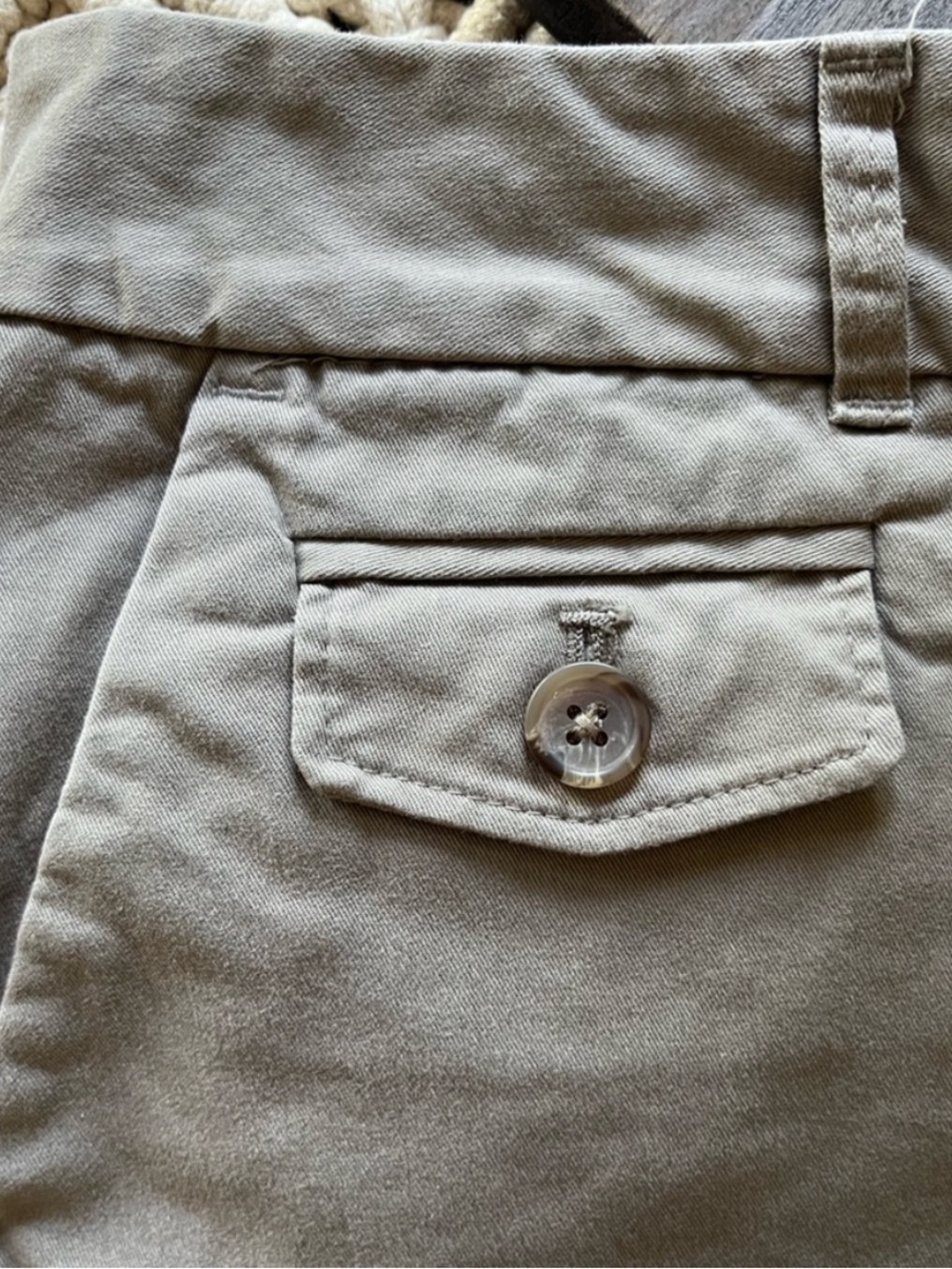 Banana Republic & GAP 2 pairs of women’s shorts Size 6 to 8 NWOT